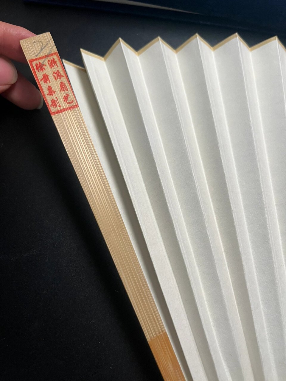 6排口 【材料】大骨是湘妃竹,小骨是15年玉竹 干净润滑,手感很棒.