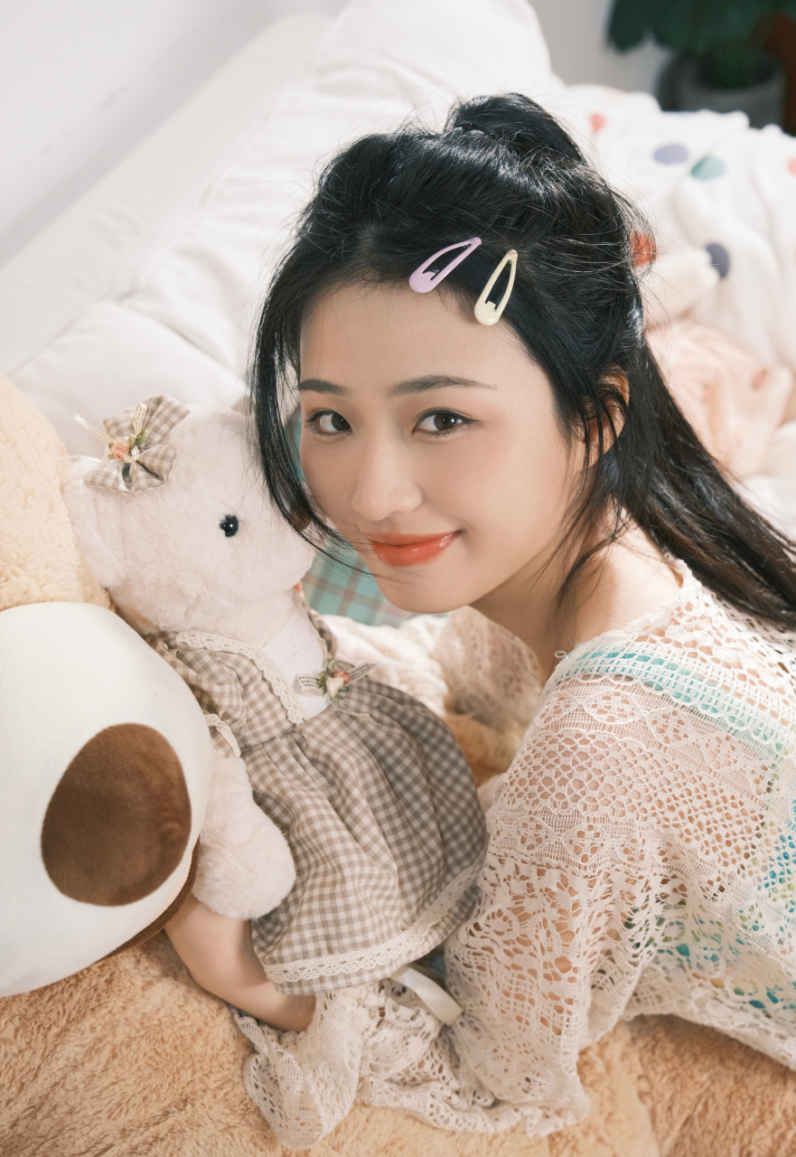 aimee嘻嘻嘻出生于1997年10月15日,来自浙江财经学院东方学院,天秤座