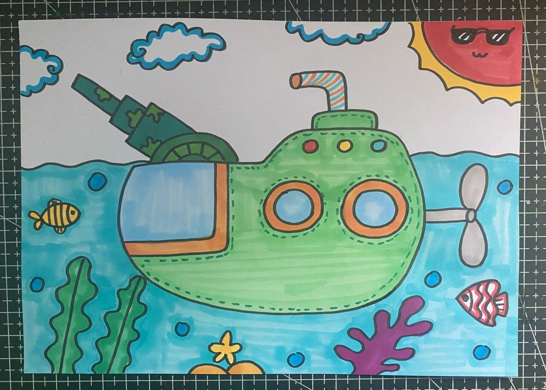 潜水艇儿童画一等奖图片