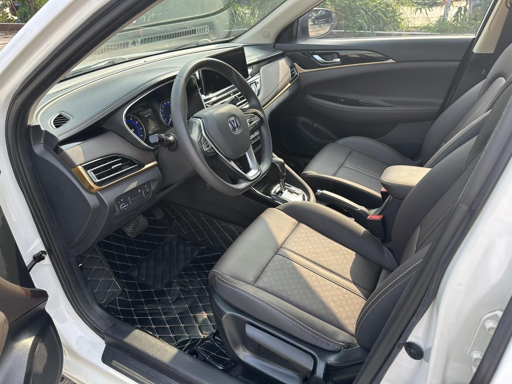 新到一手严重极品18年长安逸动dt1.