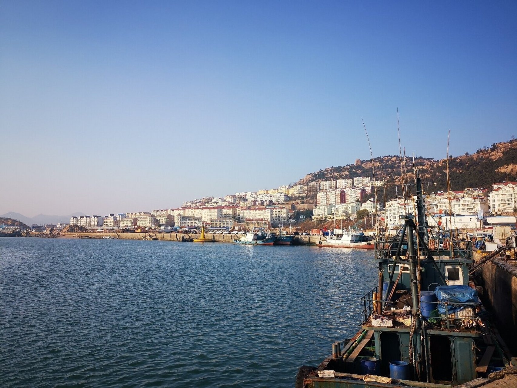 青岛深度游小众去处:沙子口渔港 如果旅行的朋友能游玩到这个深度,那