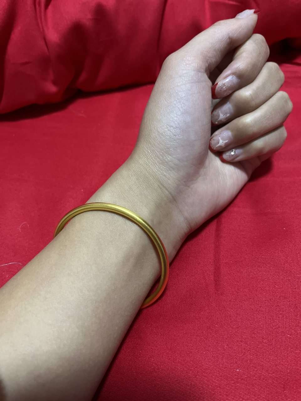 古法素圈金手镯,鉴别是实心还是空心～ 1月30日买的金手镯,足足逛了两