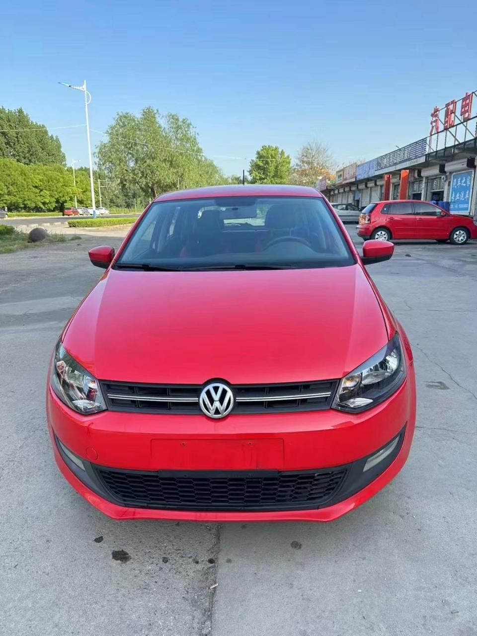 刚刚到家,12年小菠萝自动挡  原版车况  实表九万多公里,审保齐全