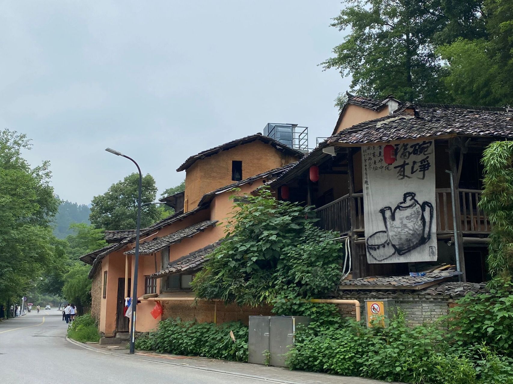 景德镇好天气             1号线:丙丁柴窑 瑶里古镇 寒溪村瓷宫.