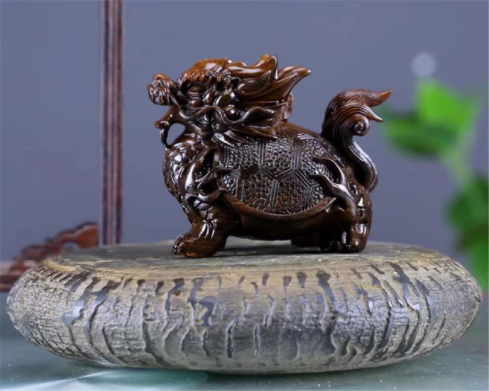 龙龟的寓意 龙龟是玉雕中很常见的瑞兽题材.