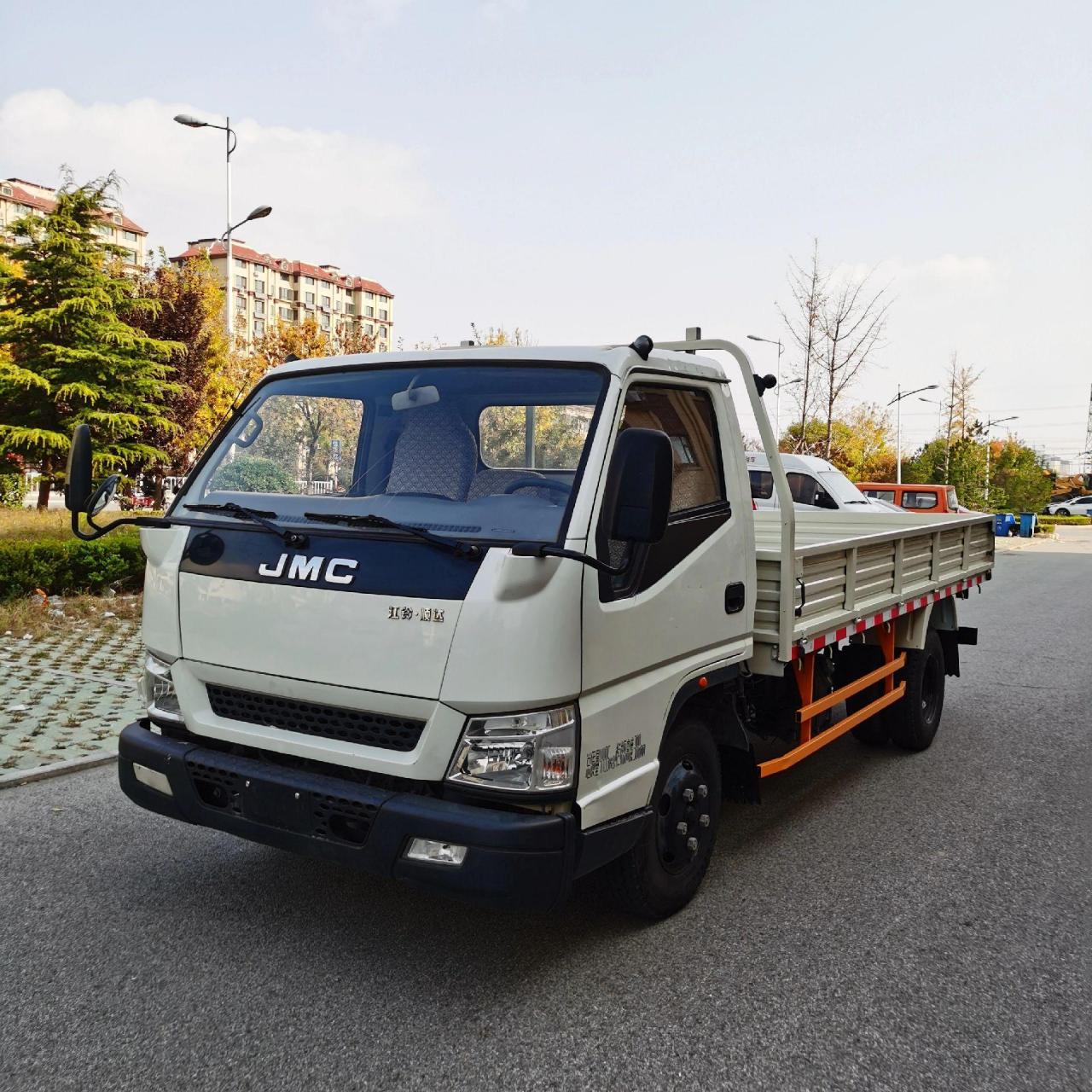 新到:2018年3月,江铃顺达宽体平板五十铃中冷增压电喷发动机,保险年审