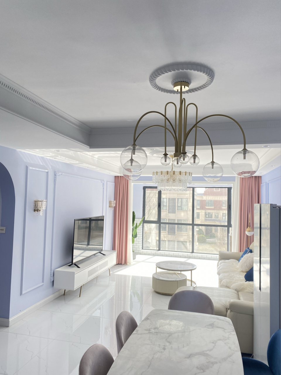 雾霾蓝这套全屋的家具都是网购的 茶几是最后一个入的,之前挑了很久都