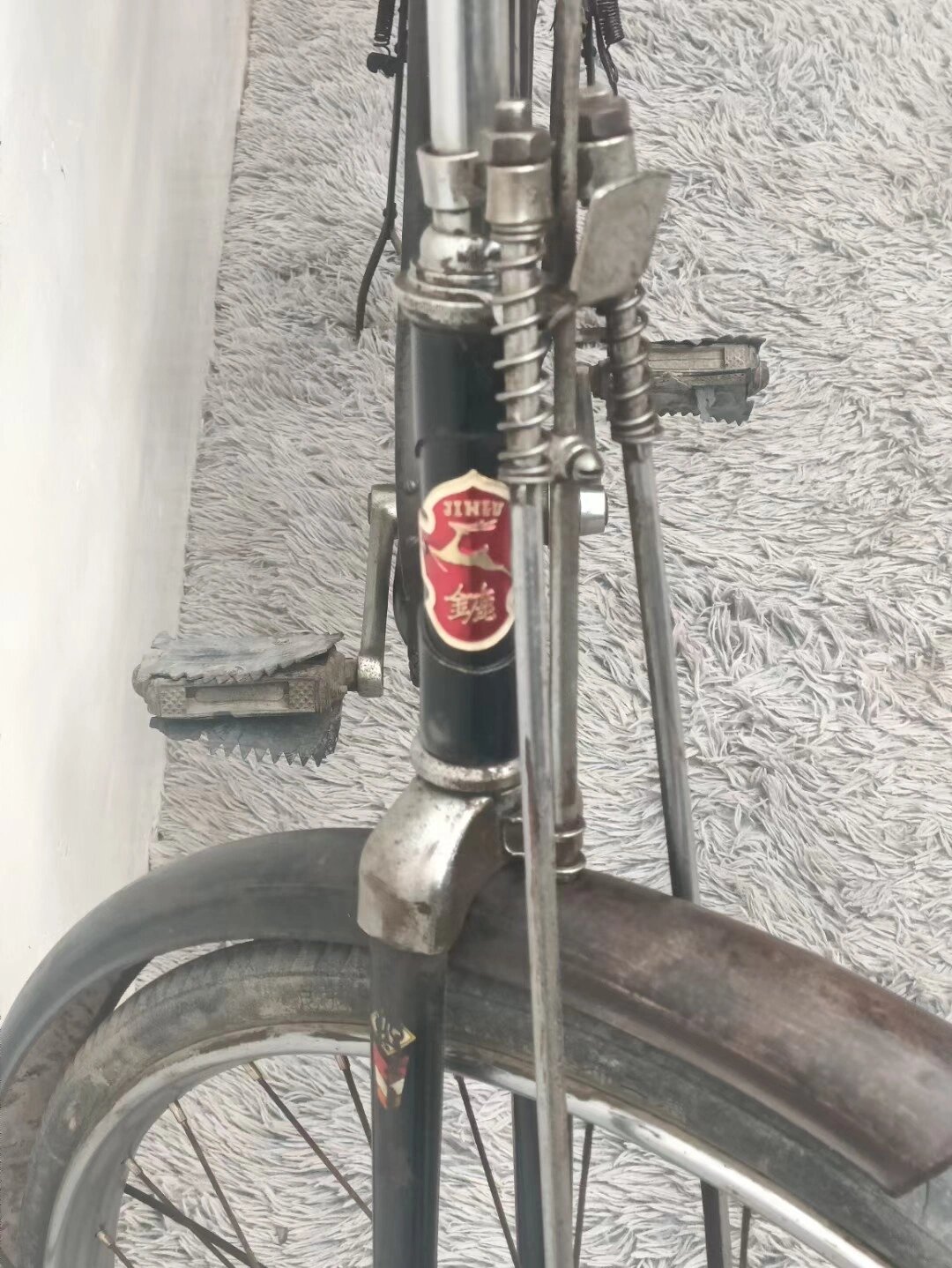 青岛大金鹿自行车,保存完整品相好正常使用,七八十年代老自行车怀旧