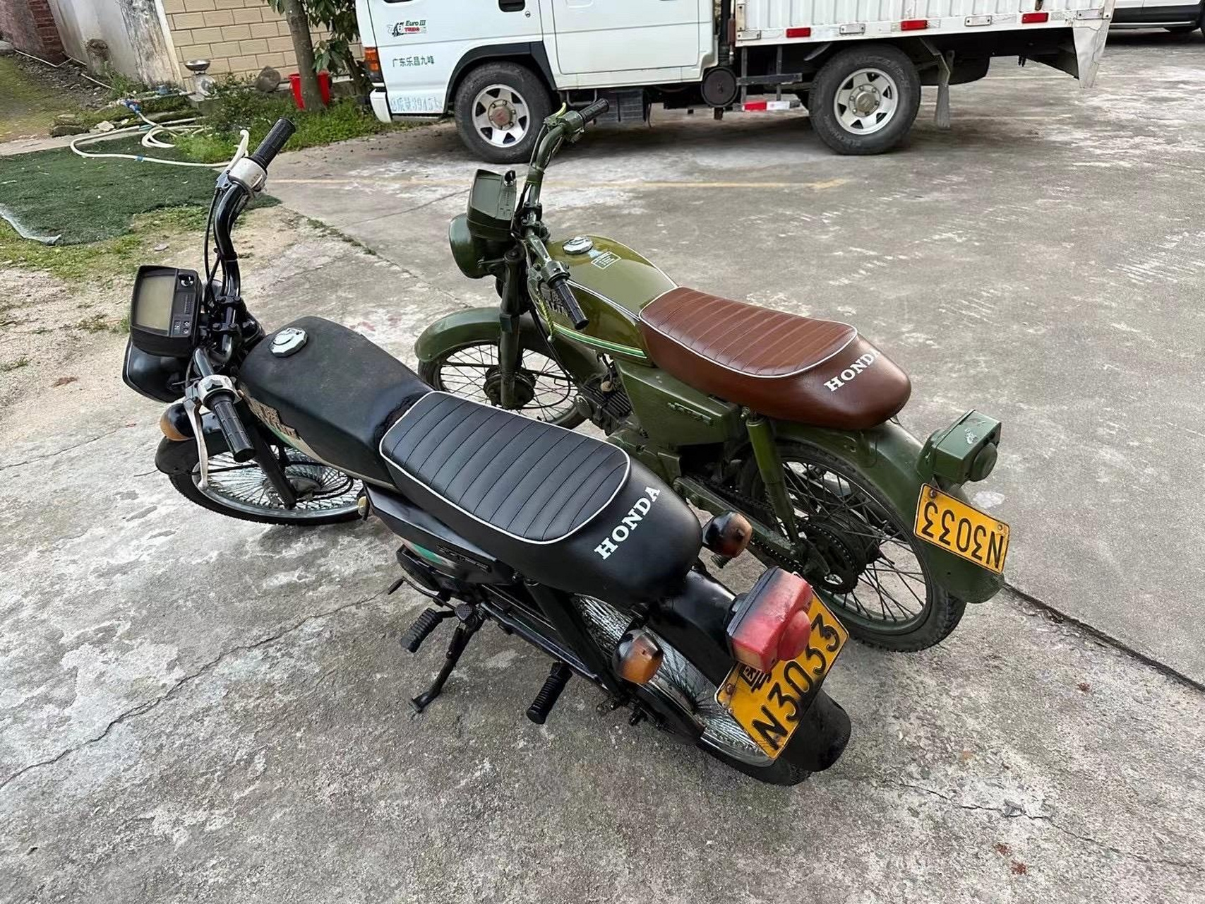 嘉陵仔经典复古摩托车 老款车型改装