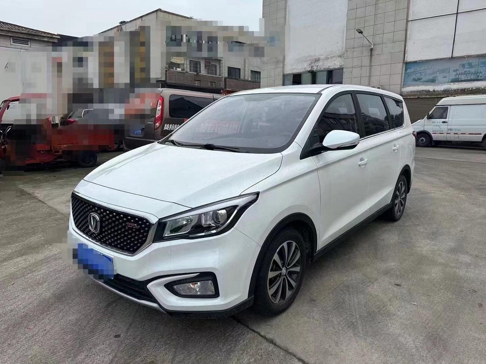 刚买的新鲜货 18年上户长安凌轩,1.5t发动机 自动挡7座mpv,3万多公里