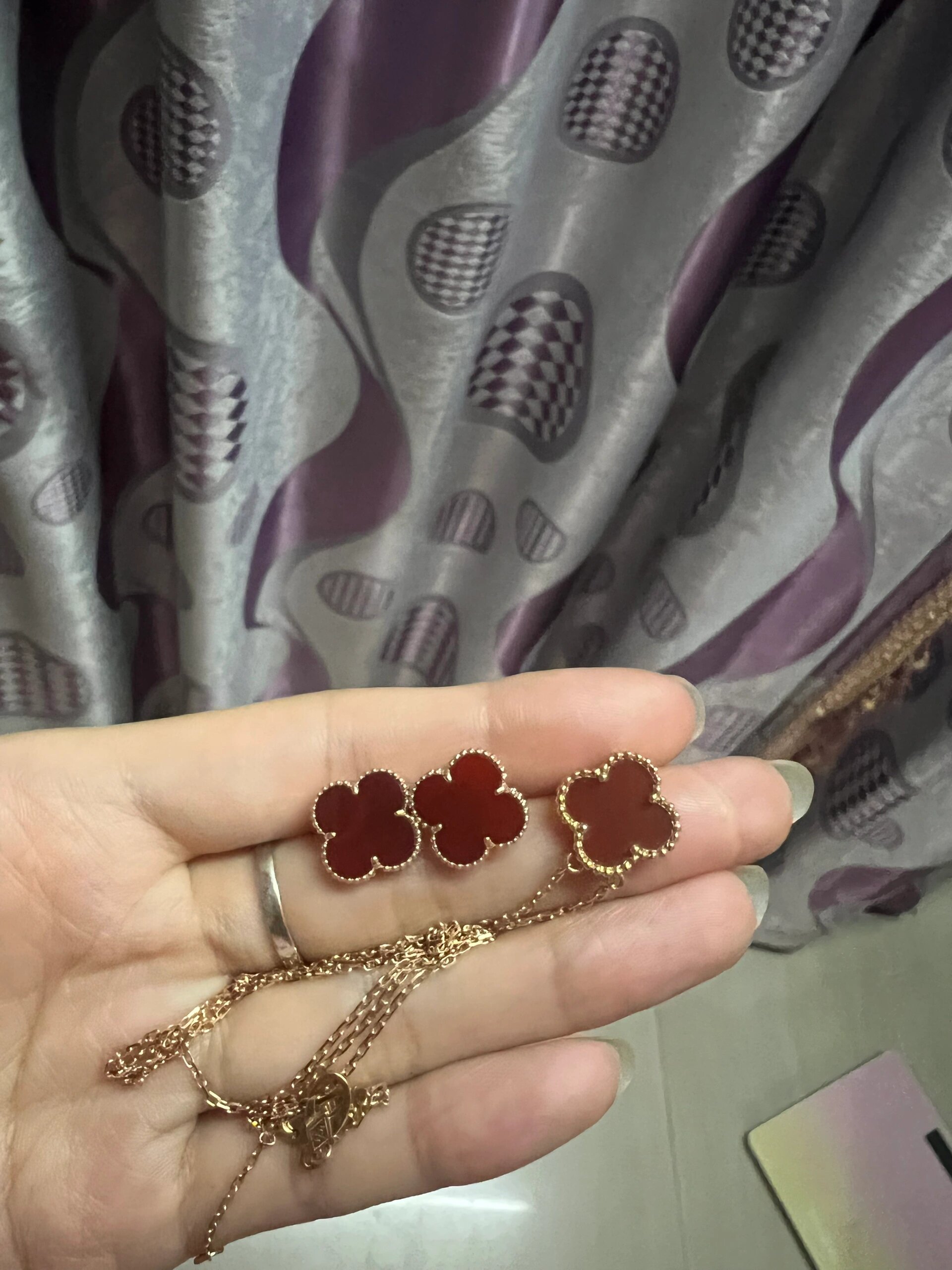 18k玫瑰金褪色了怎么办?