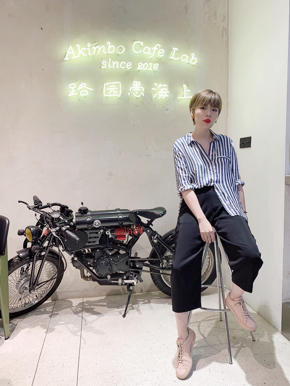 【店名】akimbo cafe 【地址】愚园路1018号 终于脱离就公司,进入新