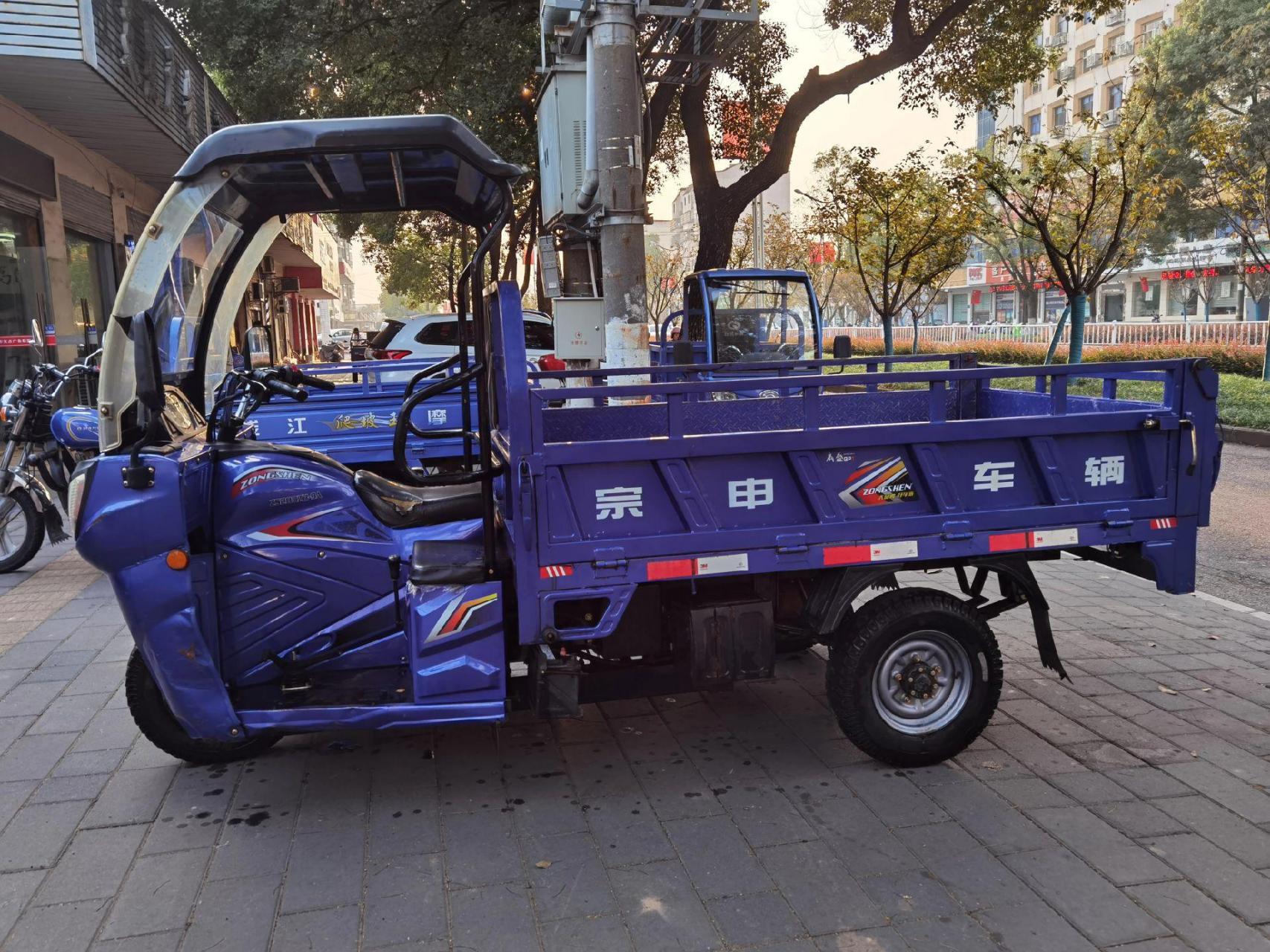 2021年出厂江苏宗申200自卸三轮车出售,2.