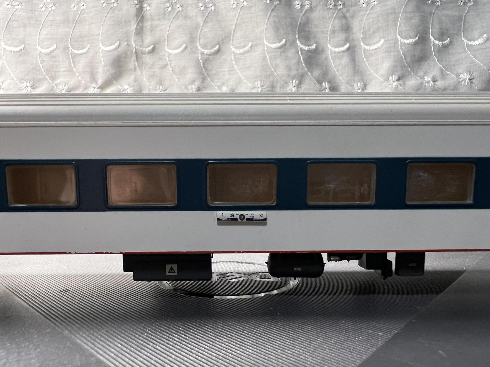 bwc的庞巴迪原色25t.