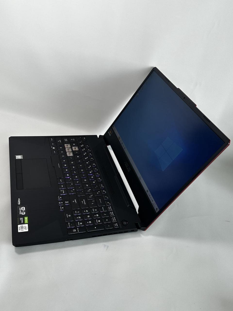 华硕飞行堡垒8/i7-10870h四核/华硕飞行堡垒8/i7-10870h四核/gtx1660