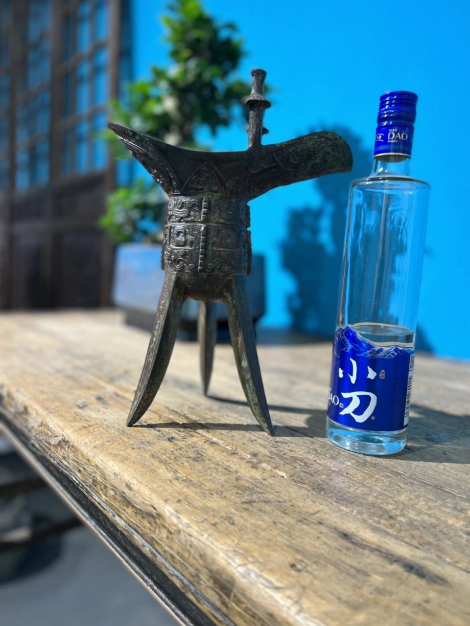 青铜爵杯. 尺寸:高30.