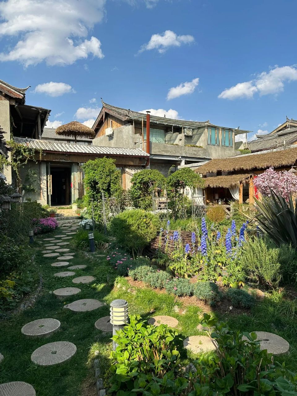 适合长住的地方 丽江的墨竹瓦舍民宿,真的性价比太高了!