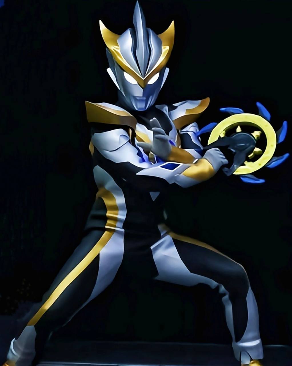 极致绊身,金色宇宙! 罗布奥特曼壁纸第四弹:罗布奥特曼