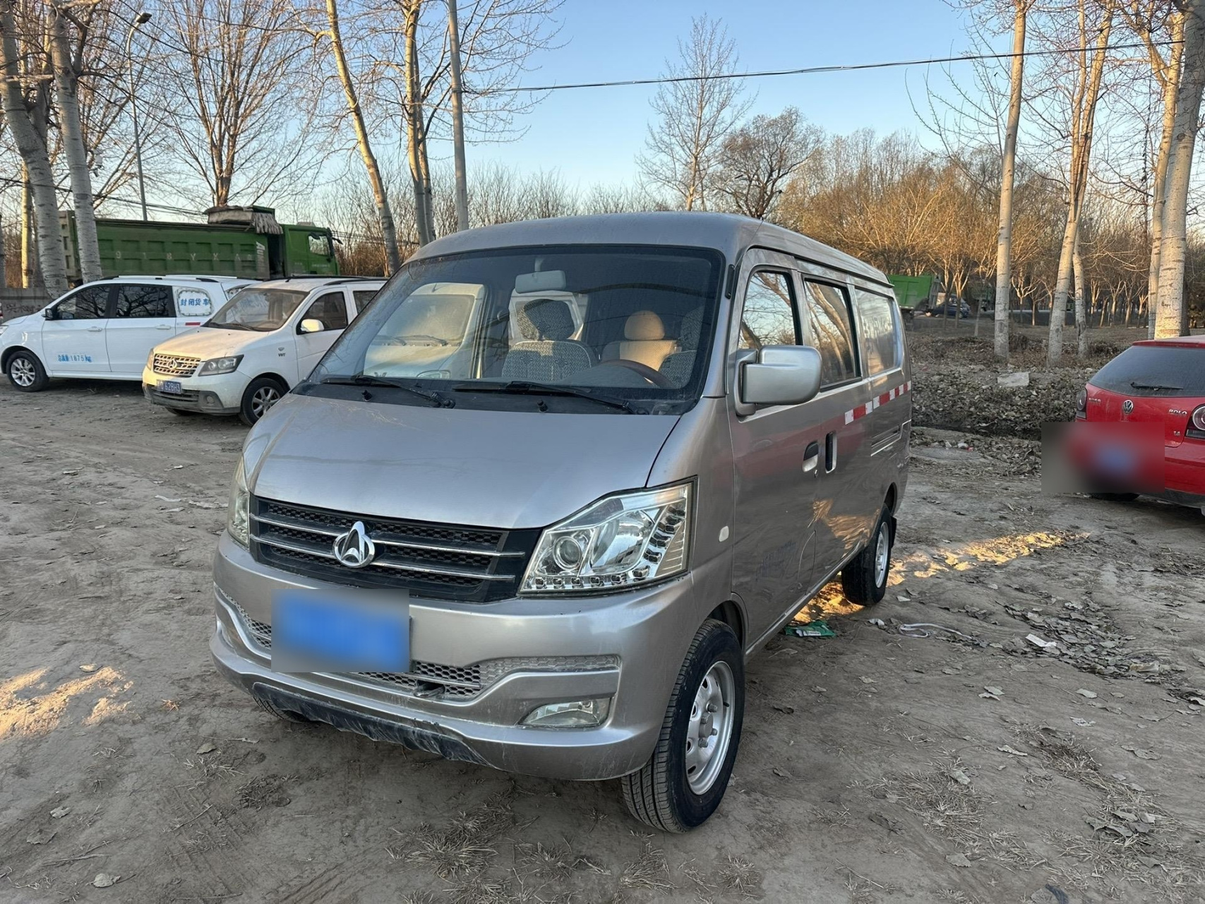 19年4月长安v3.5座封闭货.