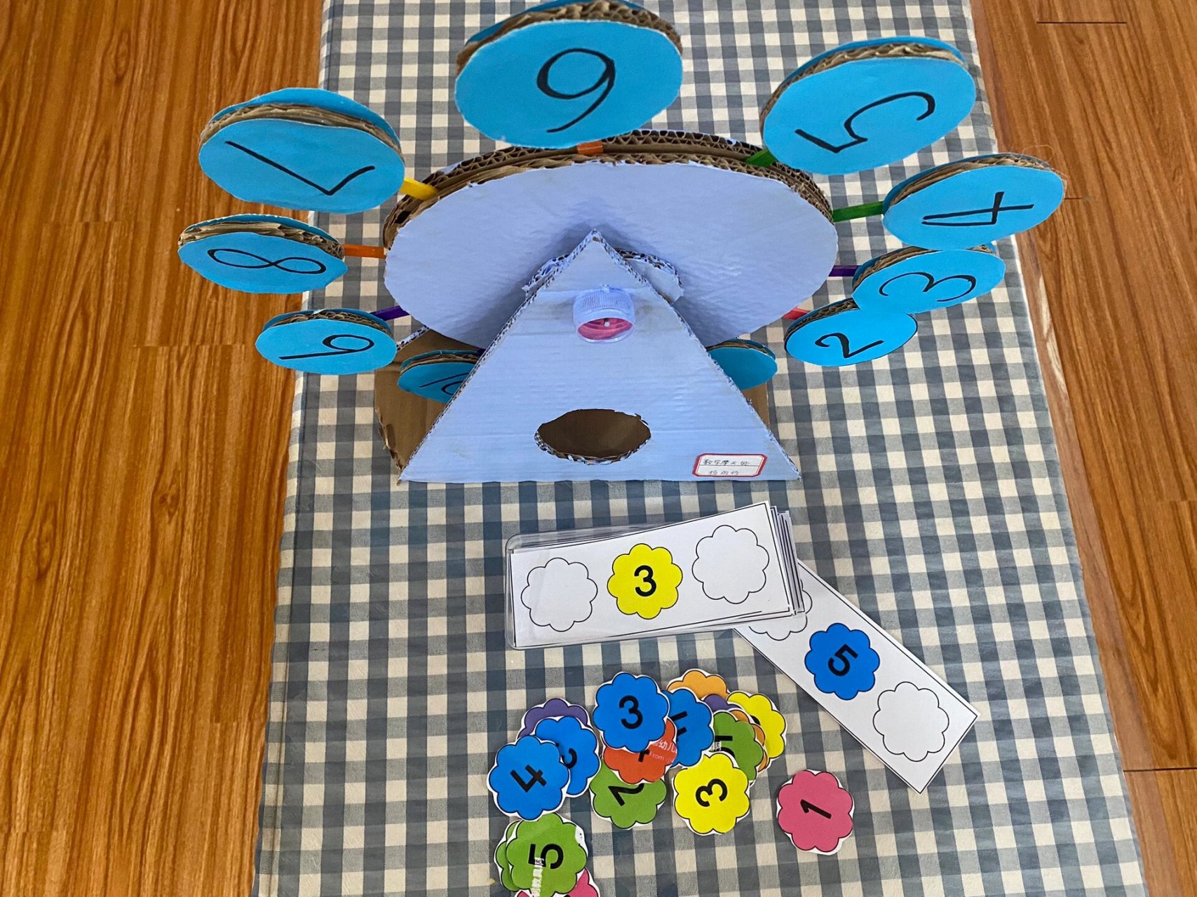 自制玩教具|数字摩天轮99 适合中大班数学区域—认识相邻数 	 115