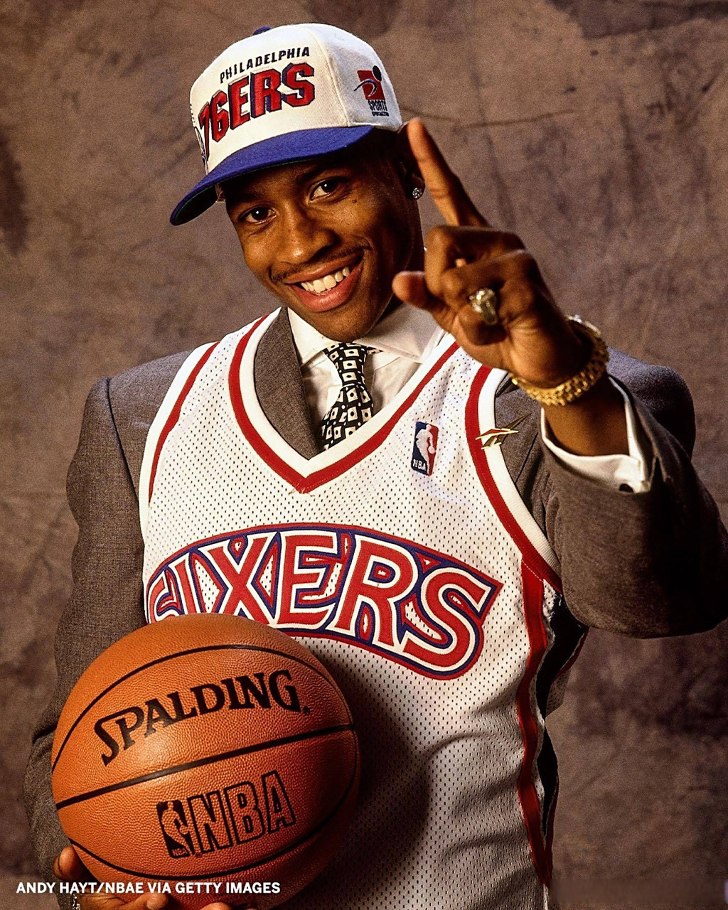 nba#1996年选秀,可以说是nba历史上最有个性的选秀,他们倔傲惭档