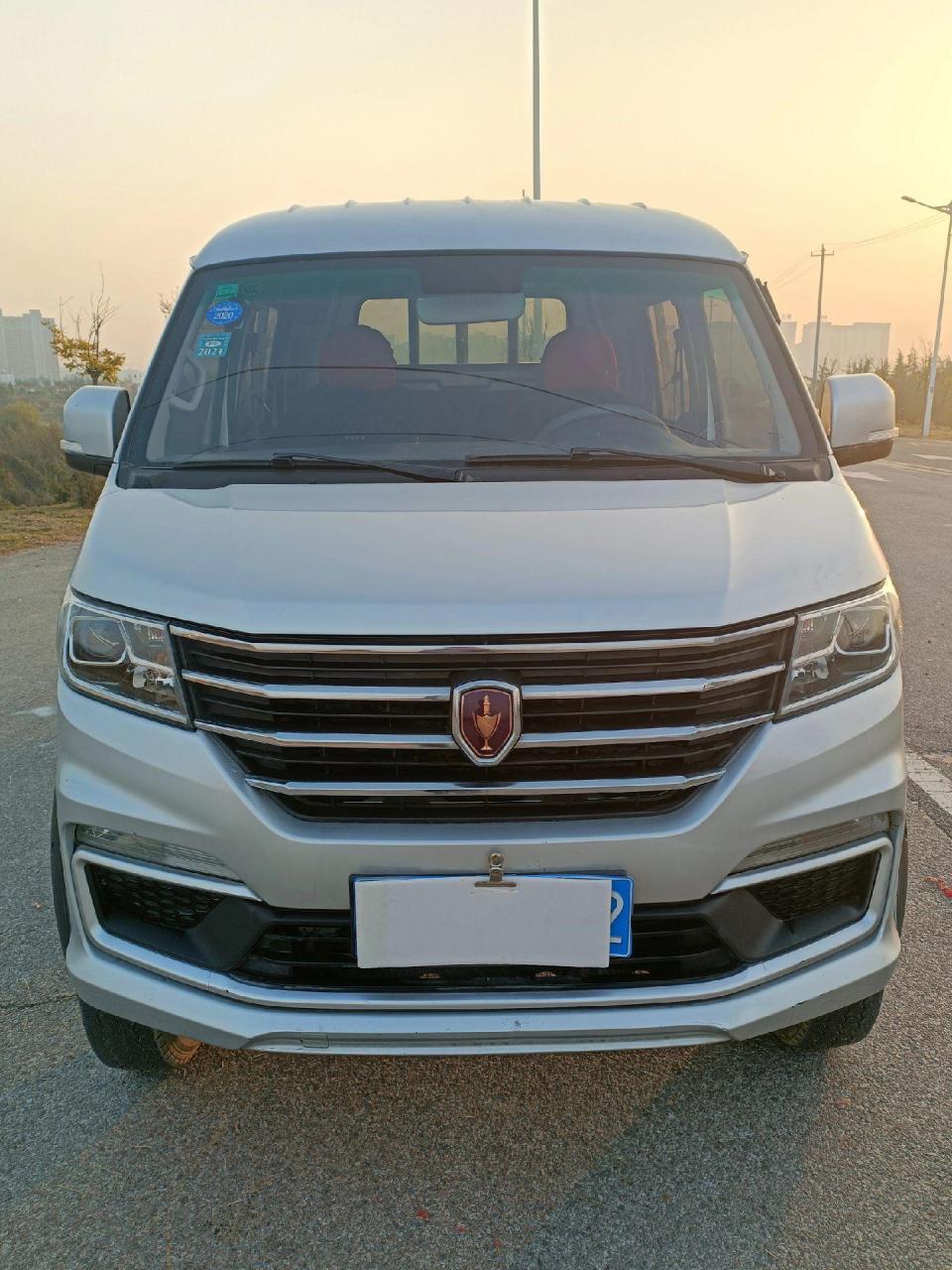 19年10上户金杯t52双排后双轮,箱长3.05x宽1.65,1.