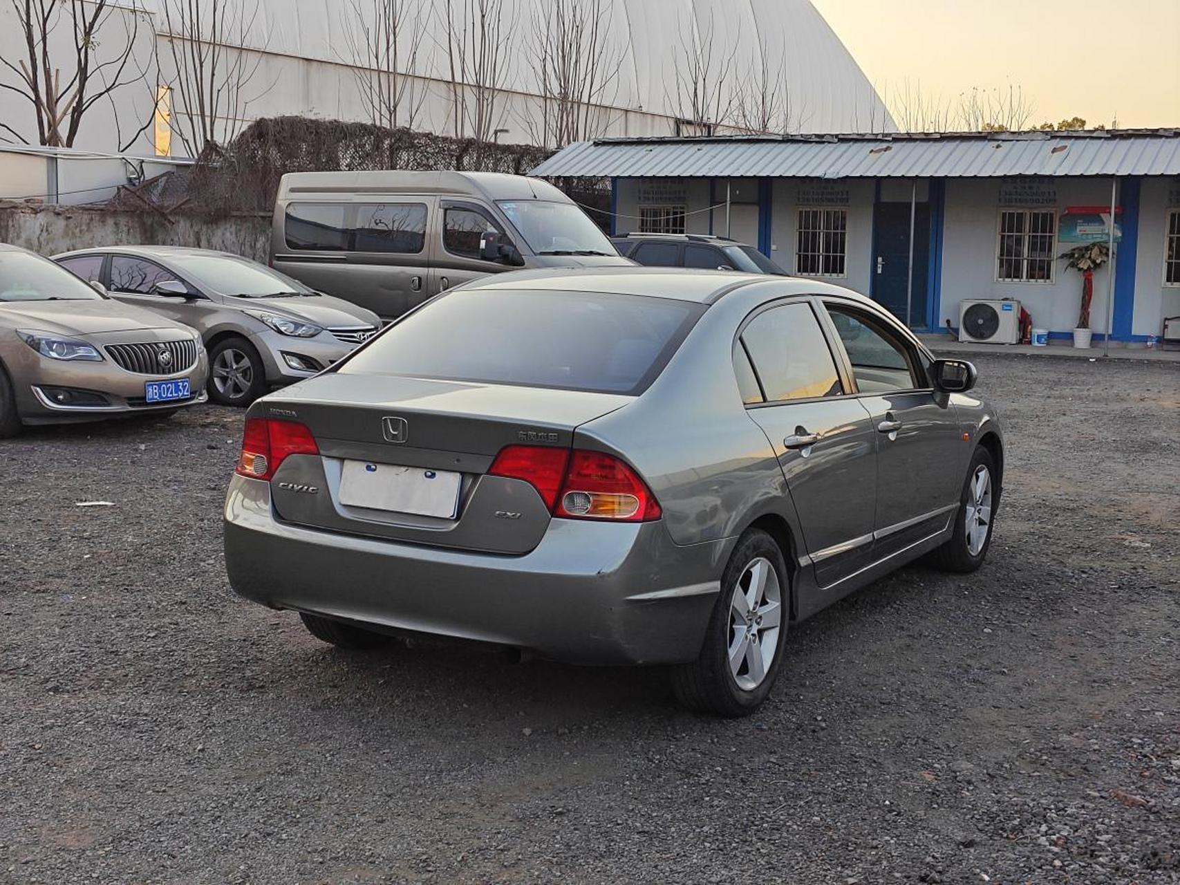 07年本田思域手动挡1.8排量车况原版,特价出售1.55万机会不多!