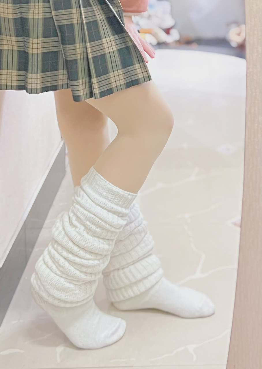 贫民窟女孩也能拥有的蓬松泡泡袜 虽然日产泡泡袜真的很美腻～但高昂