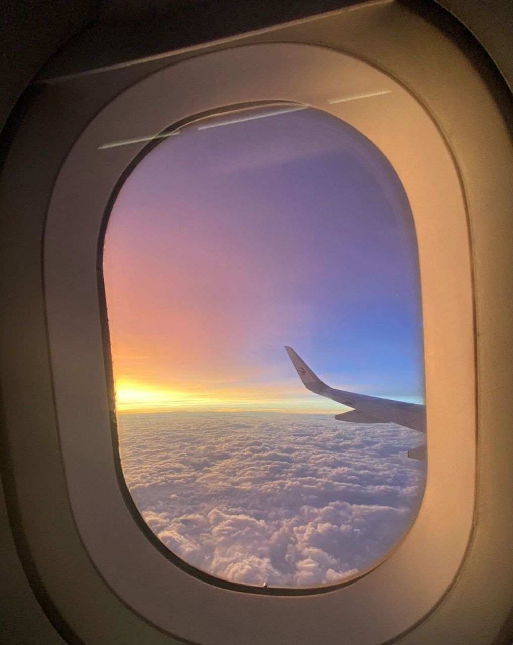 飞机窗外的梦幻景色!绝美!