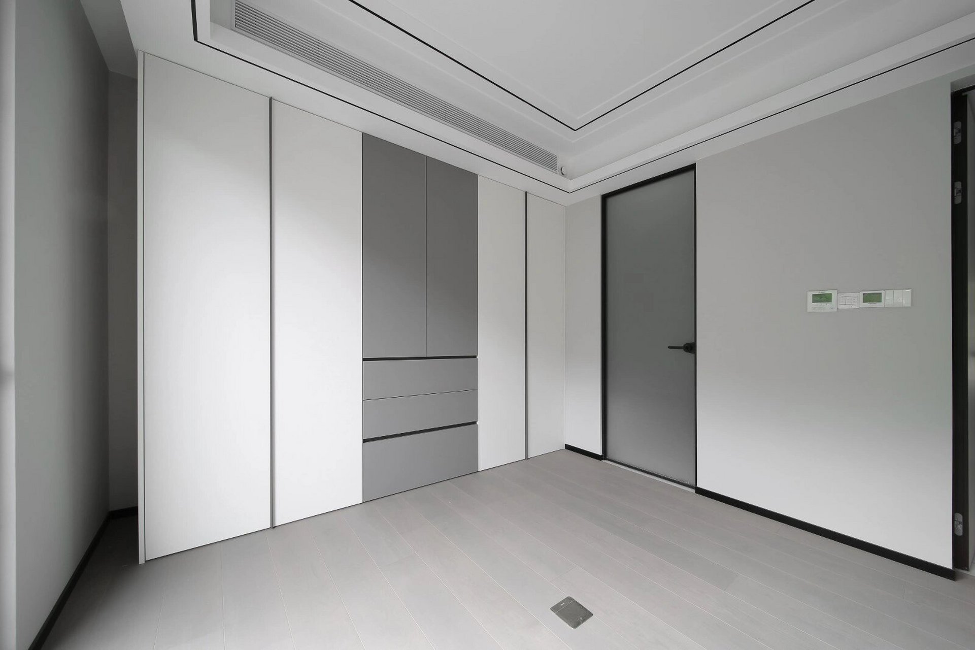 被我家灰白色系搭配的衣柜美哭 |高级又耐看