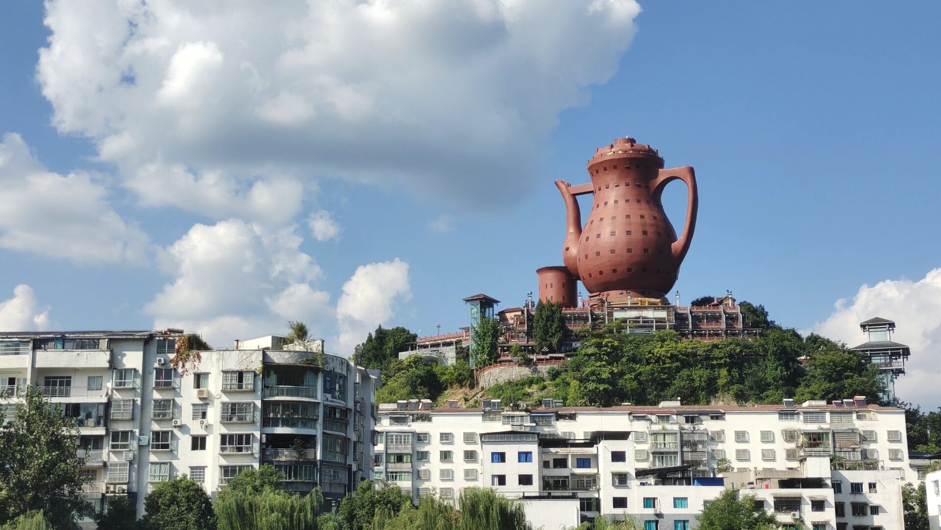 骑行日记day17:大乌江镇->遵义市 在大乌江镇苟了一晚上,继续出发前往