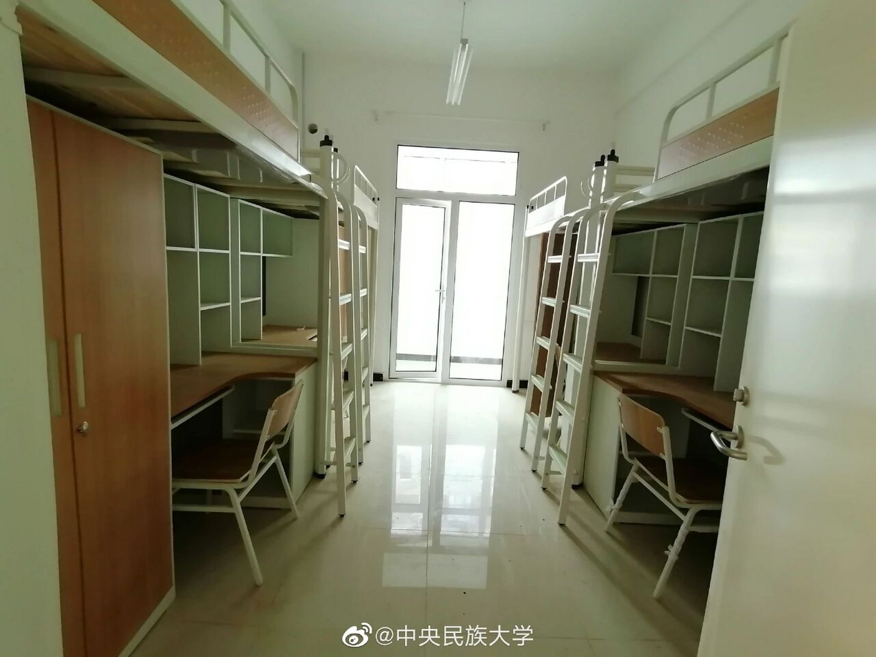 中央民族大学 丰台校区 宿舍 9521新生  好喜欢这个宿舍