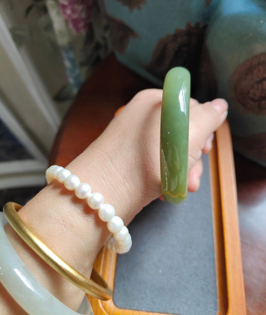 5圈口亮光平 和田玉新疆若羌青黄口青绿色56.