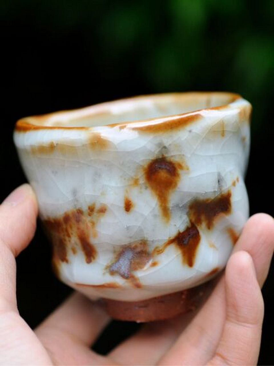 (志野烧) 很多"陶瓷博主"称"志野"是日本的地名,在日本"志野"地区烧制