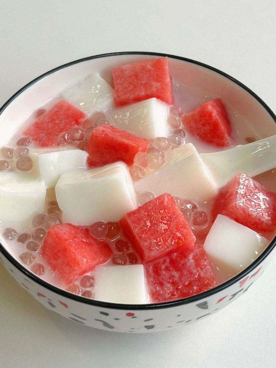 倒闭的糖水店越多090909 啊啊啊……奶冻西瓜西米露99 30几度