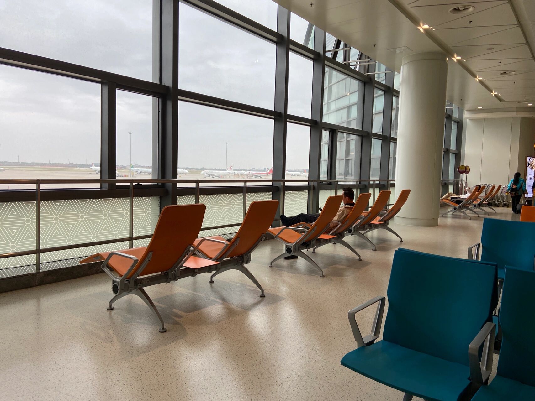 咸阳机场过夜|胶囊房 第一次体验机场过夜 才知道机场有胶囊房,不用出