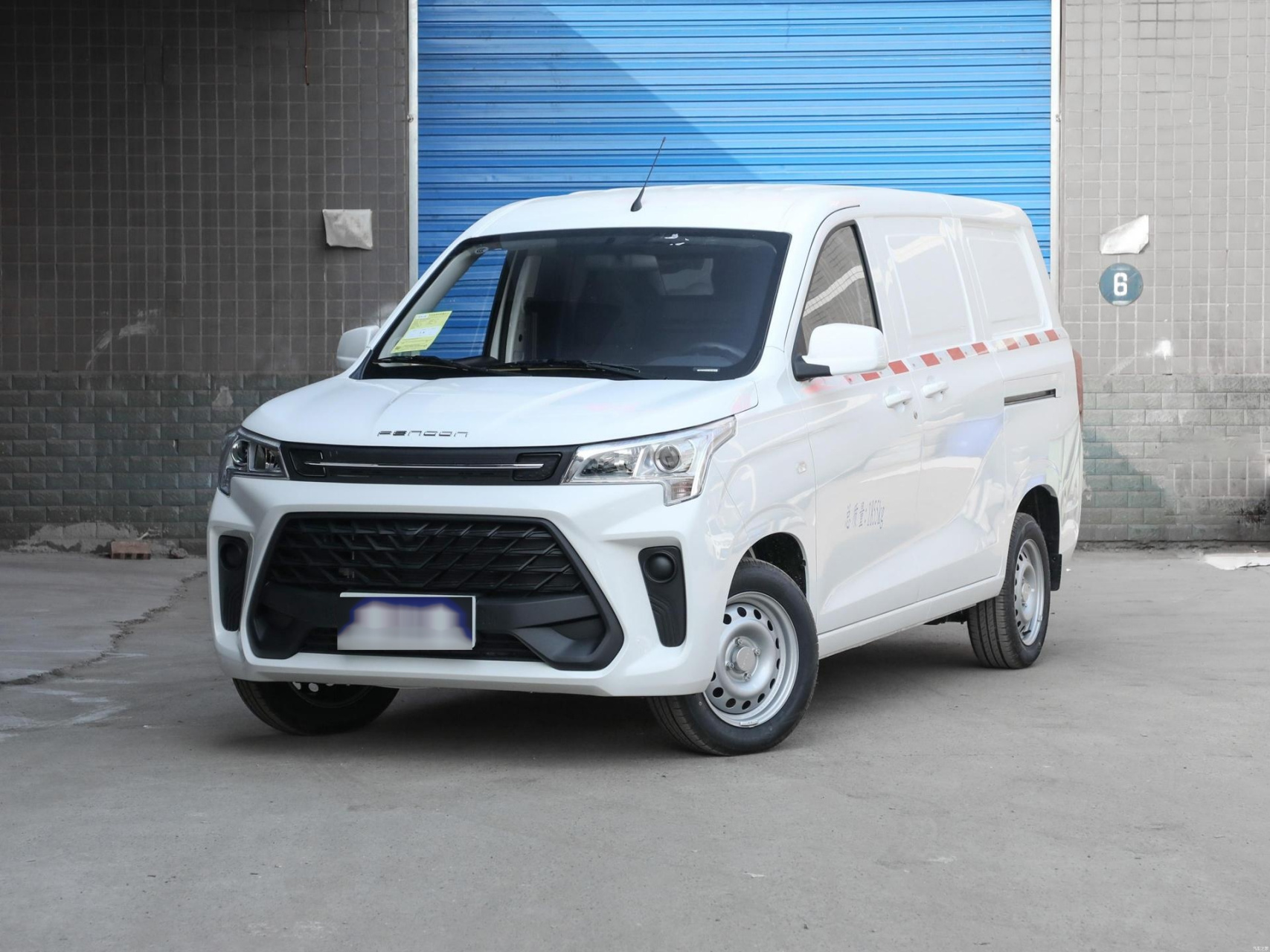 东风小康380,有货运版,客运版,可拉货跑快递,商务接待7座,自由选择