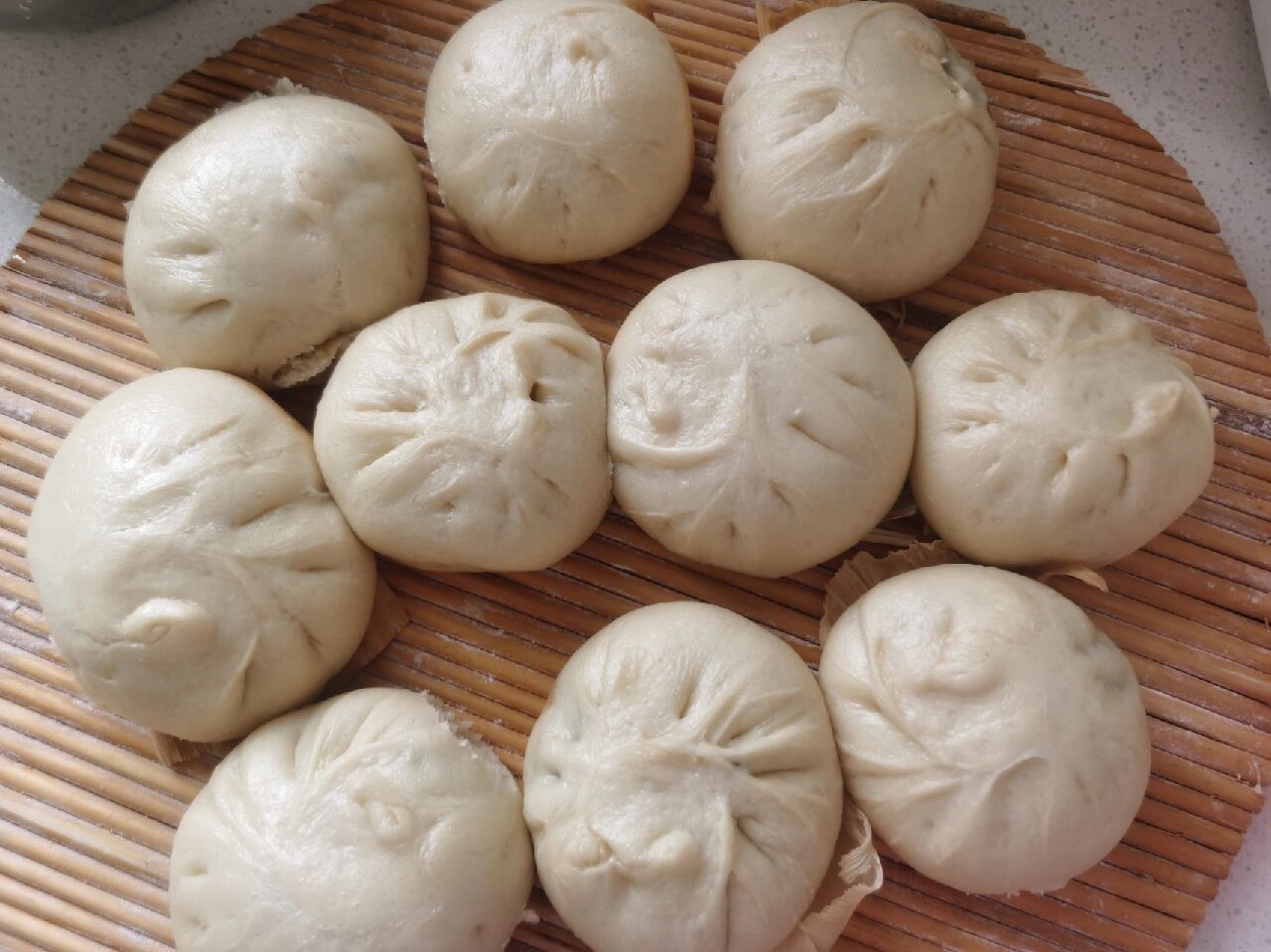 山马扎菜,学名是:银柴胡,每个地区叫法又有不同,也叫山麻楂,山妈妈菜