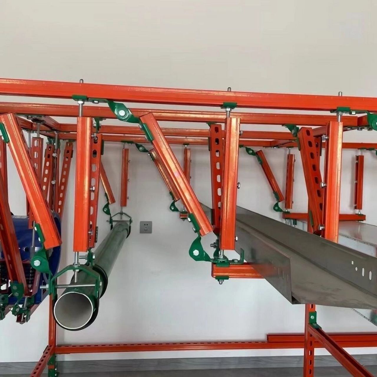 抗震支架 消防抗震支架侧向纵向单向双向成品支架桥架风管防震支架