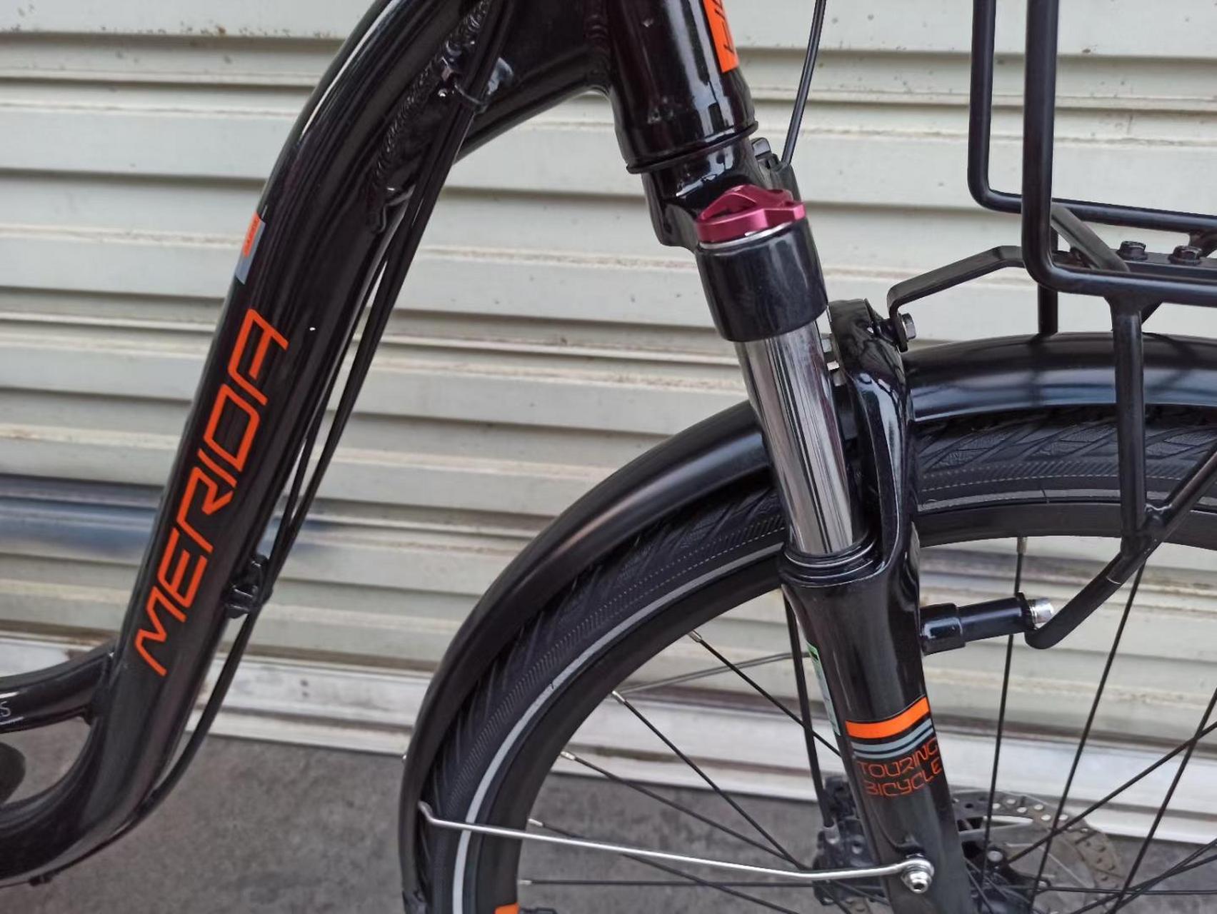 美利达拓荒者2s,旅行车,禧玛诺油刹27速,26寸轮组,前叉可锁,成色如图