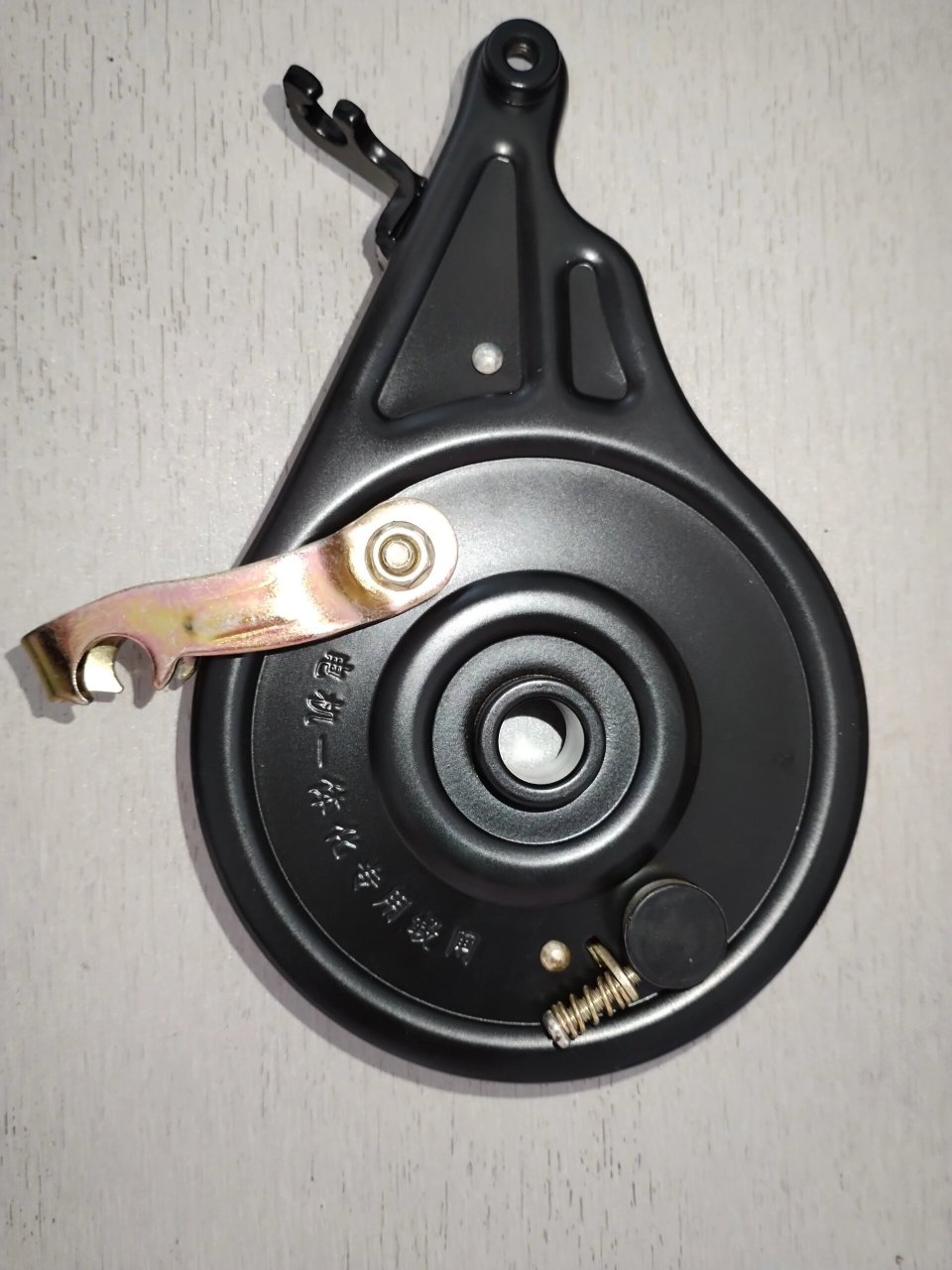 电动车鼓刹 碟刹 陶瓷刹车到底哪一种刹车好 电动车鼓刹,碟刹,陶瓷