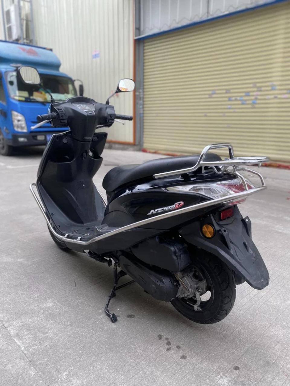新大洲本田ns125d 19年10月 原版原漆 车况极品二手摩托车 踏板摩托车