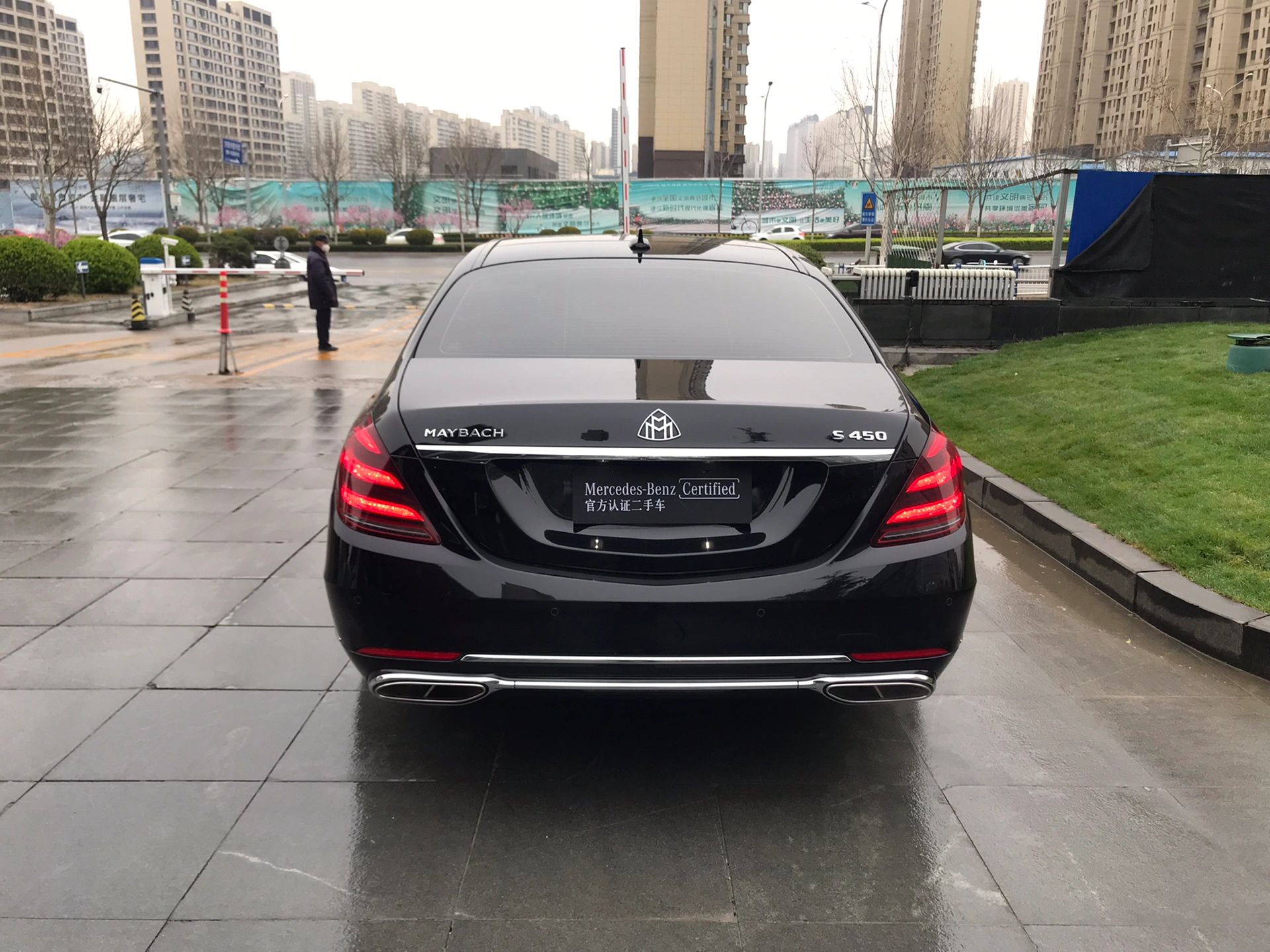 2019款奔驰迈巴赫s450 【车辆信息】2019款奔驰迈巴赫s450 【表显里程