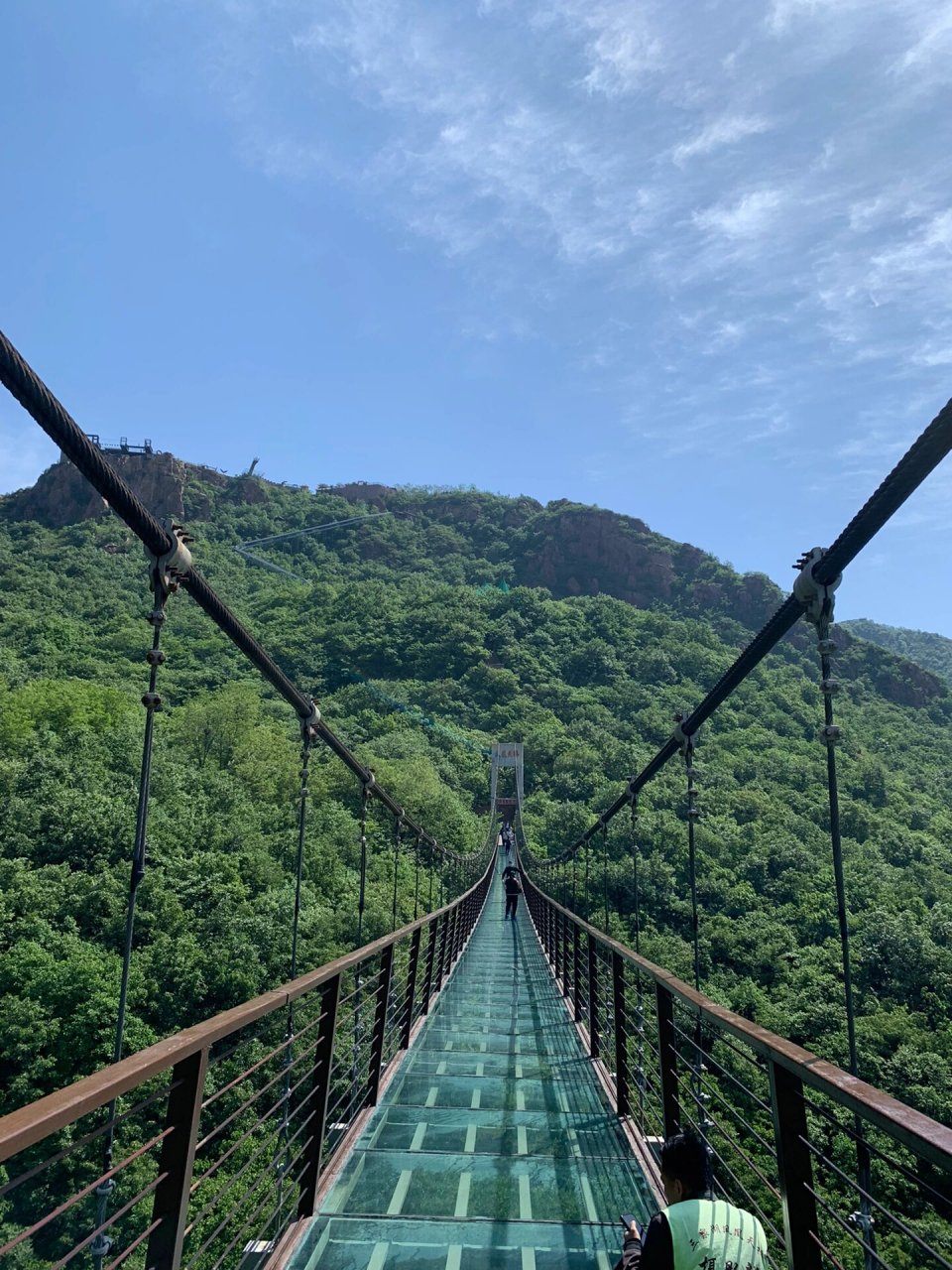 新密伏羲山三泉湖游记,山清水秀,奇峰耸立,长长的玻璃栈道更为惊险