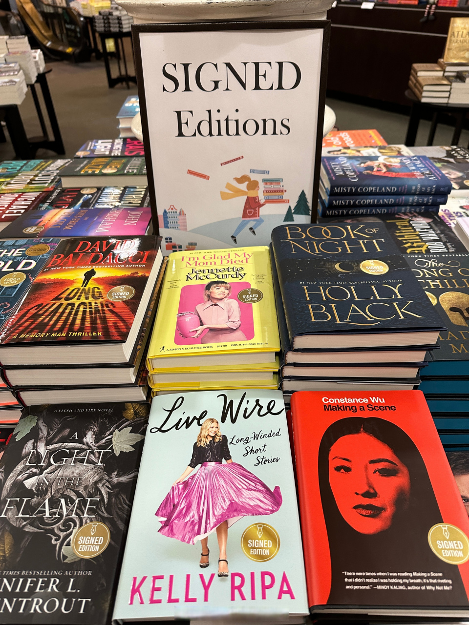 一年一度的b&n黑五大促,今年推出的签名版图书不是很给力,想买的只有