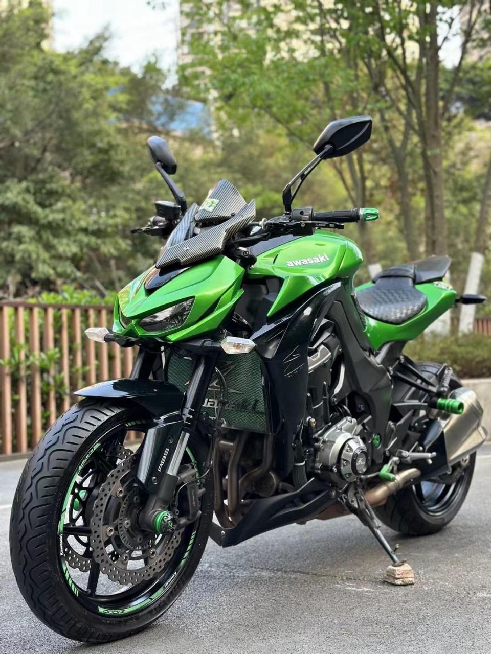 极品正15年川崎z1000 abs顶配新款大蟒蛇,极品原版原灯原漆原排气!