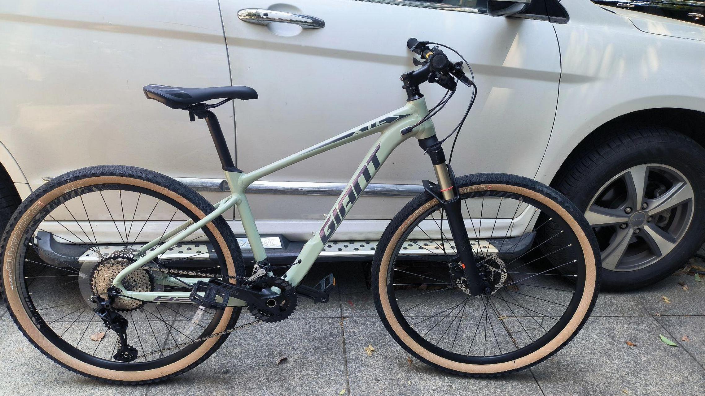 捷安特xtc820,24速油刹  最火的配色 沙漠鼠尾草  就骑没几次 准新车