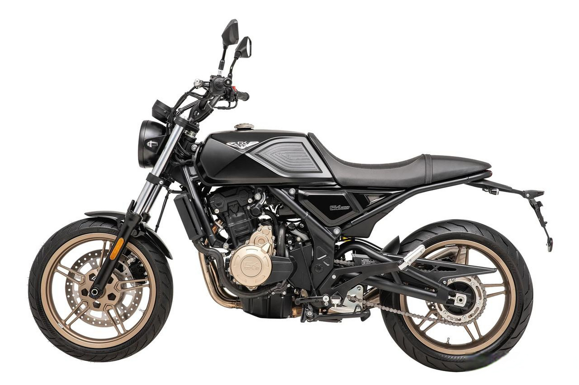 刚刚,高金发布又一款复古新车gk400,售价25980元,新车仍然采用比较