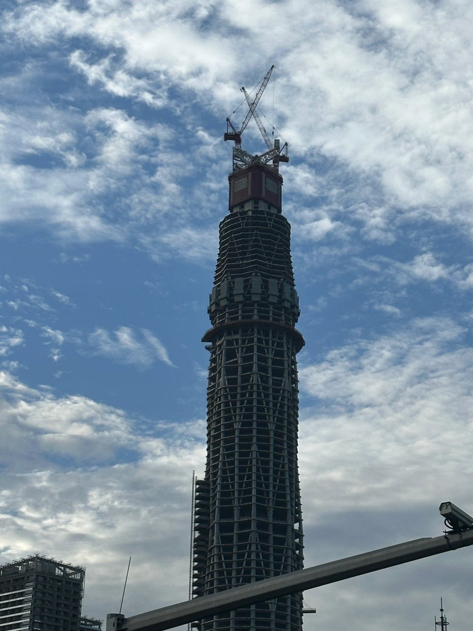 成都468高楼 成都的地标高楼 这就是我们的468 好像又没有动了哦