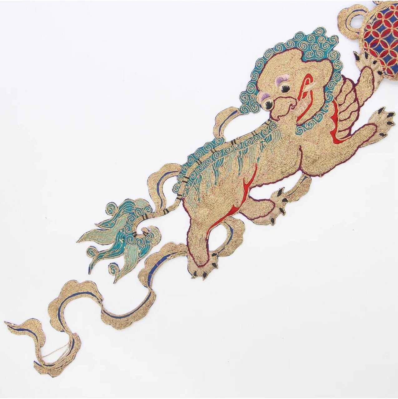 盘金狮子舞绣球老绣片精剪带背胶 双狮舞绣球